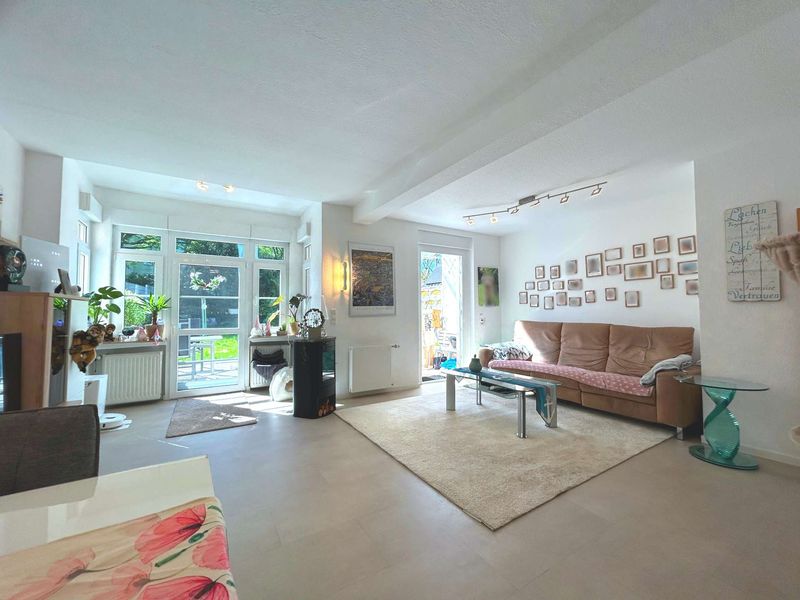 Ihr neues Zuhause in gefragter Lage: modernisiert mit Garten & Garage
